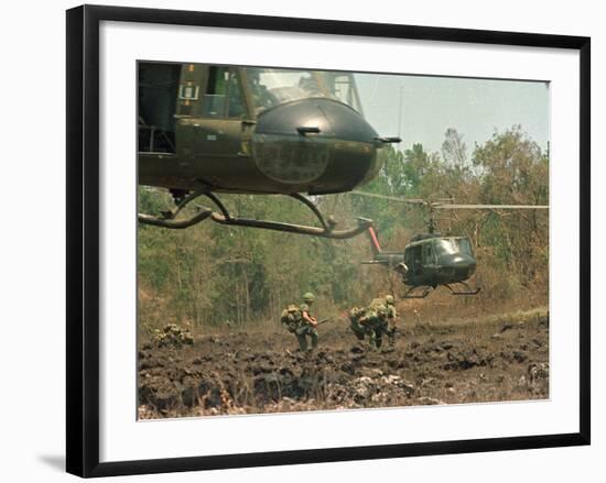 Vietnam War U.S. Paratroopers-Associated Press-Framed Photographic Print