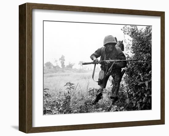 Vietnam War U.S. Soldier-Associated Press-Framed Photographic Print