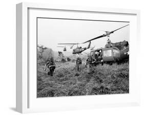 Vietnam War U.S. Troops-Horst Faas-Framed Premium Photographic Print