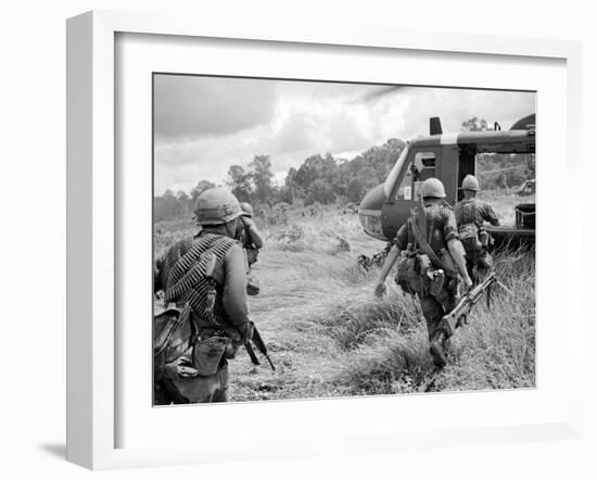 Vietnam War US 1st Infantry-Horst Faas-Framed Photographic Print