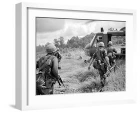 Vietnam War US 1st Infantry-Horst Faas-Framed Photographic Print