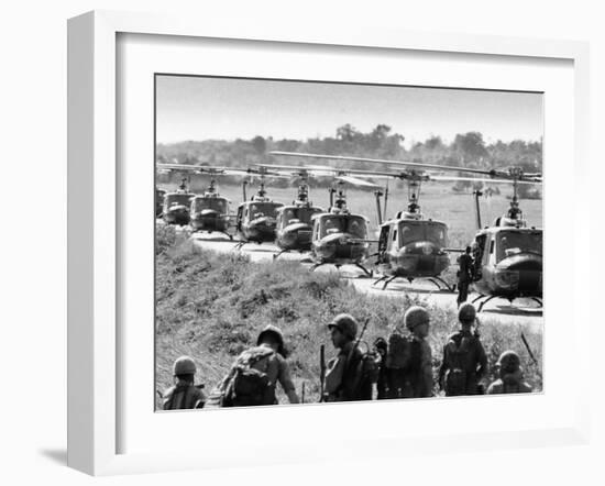 Vietnam War US Helicopters-Associated Press-Framed Premium Photographic Print