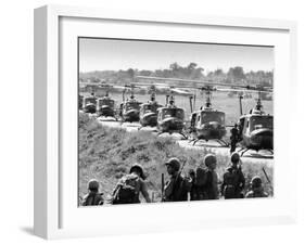 Vietnam War US Helicopters-Associated Press-Framed Photographic Print