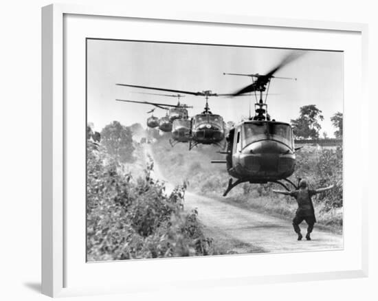 Vietnam War US Helicopters-Horst Faas-Framed Photographic Print