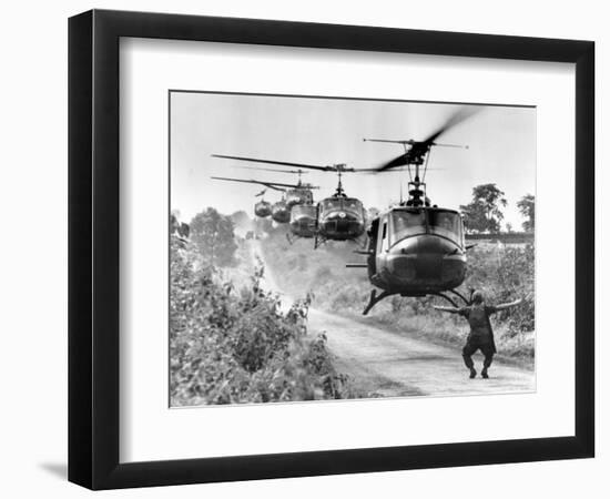 Vietnam War US Helicopters-Horst Faas-Framed Photographic Print