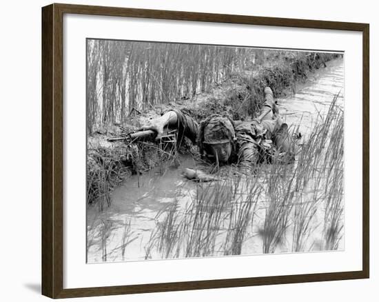 Vietnam War US Troops-Henri Huet-Framed Photographic Print