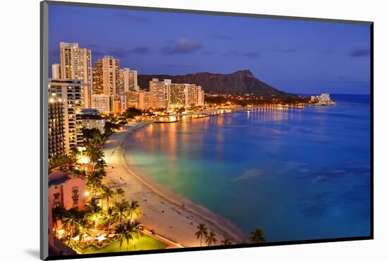 View across Waikiki Beach towards Diamond Head, Honolulu, Island of Oahu, Hawaii, USA-null-Mounted Art Print