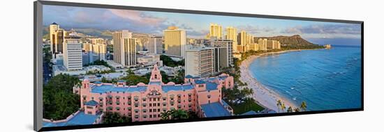 View across Waikiki Beach towards Diamond Head, Honolulu, Island of Oahu, Hawaii, USA-null-Mounted Art Print