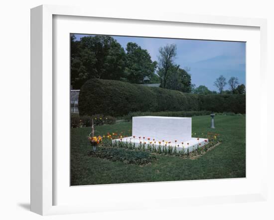 View of Franklin D. Roosevelt's Tombstone-null-Framed Photographic Print