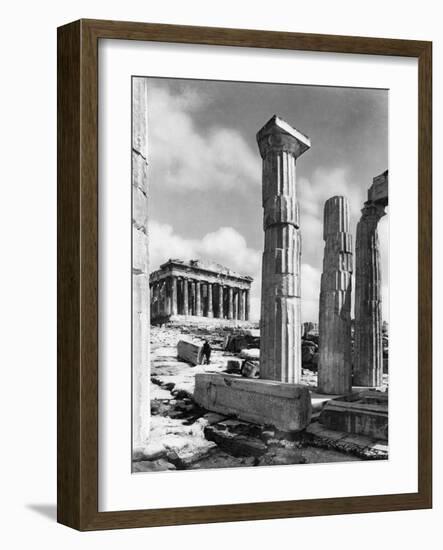 View Of Propylaes And Parthenon-Bettmann-Framed Photographic Print