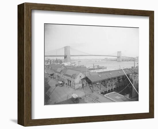 View of the Brooklyn Bridge-null-Framed Photographic Print