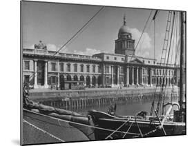 View of the Customs House in Dublin-Hans Wild-Mounted Photographic Print