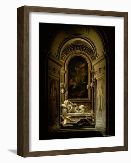 View of the The Altieri Chapel with the Death of the Blessed Ludovica Albertoni, 1675-Giovanni Lorenzo Bernini-Framed Photographic Print