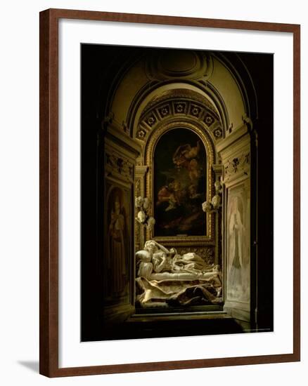 View of the The Altieri Chapel with the Death of the Blessed Ludovica Albertoni, 1675-Giovanni Lorenzo Bernini-Framed Photographic Print