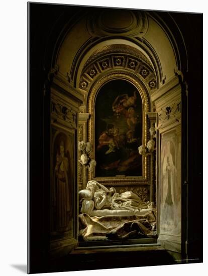 View of the The Altieri Chapel with the Death of the Blessed Ludovica Albertoni, 1675-Giovanni Lorenzo Bernini-Mounted Photographic Print