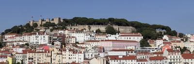 https://imgc.allpostersimages.com/img/posters/view-over-the-old-town-to-castelo-de-sao-jorge-castle-lisbon-portugal-europe_u-L-Q1BTOBP0.jpg?artPerspective=n