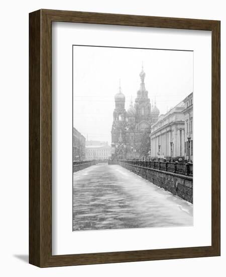 View towards Church of our Saviour on the spilled blood, Saint Petersburg, Russia-Nadia Isakova-Framed Photographic Print