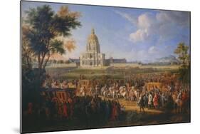 Visit of King Louis XIV at the Hotel Royal des Invalides on July 14, 1701-Pierre-Denis Martin-Mounted Giclee Print