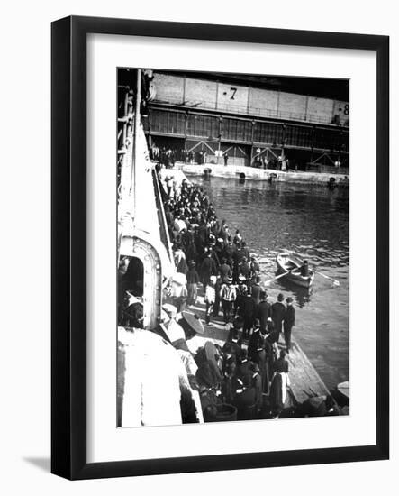 Visitors to Port Doumen, Saigon, Vietnam, 1900-null-Framed Giclee Print
