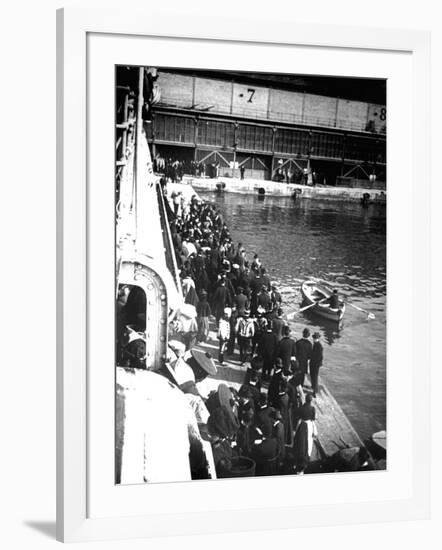 Visitors to Port Doumen, Saigon, Vietnam, 1900-null-Framed Giclee Print