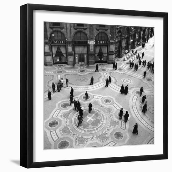 Vittorio Emanuele II Gallery, Milan 1950s-Mario de Biasi-Framed Premium Giclee Print