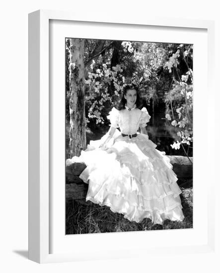 Vivien Leigh, Gone with the Wind, directed by Victor Fleming, 1939 (b/w photo)-null-Framed Photo