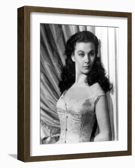 Vivien Leigh, Gone with the Wind, directed by Victor Fleming, 1939 (b/w photo)-null-Framed Photo