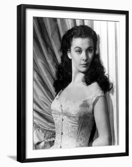 Vivien Leigh, Gone with the Wind, directed by Victor Fleming, 1939 (b/w photo)-null-Framed Photo