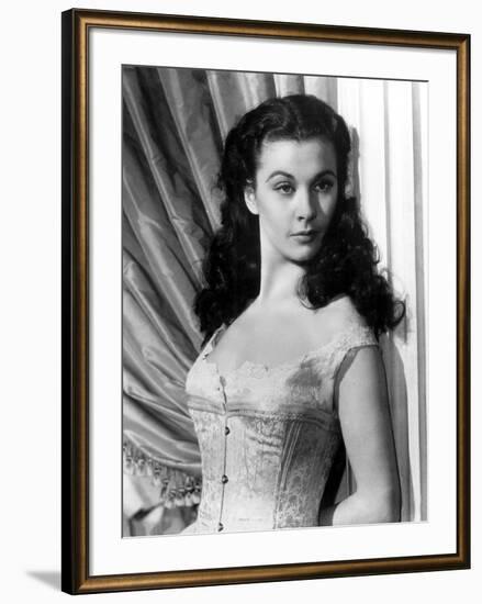 Vivien Leigh, Gone with the Wind, directed by Victor Fleming, 1939 (b/w photo)-null-Framed Photo