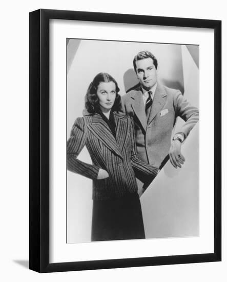 Vivien Leigh, Laurence Olivier-null-Framed Photographic Print