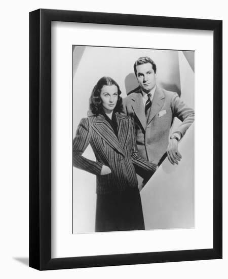 Vivien Leigh, Laurence Olivier-null-Framed Photographic Print