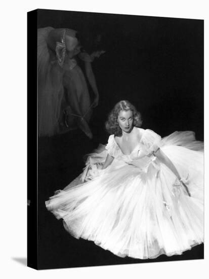 Vivien Leigh, Waterloo Bridge, 1940-null-Stretched Canvas