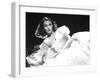 Vivien Leigh, Waterloo Bridge, 1940-null-Framed Premium Photographic Print