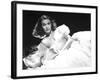 Vivien Leigh, Waterloo Bridge, 1940-null-Framed Premium Photographic Print