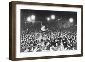 Vj Celebrations in Piccadilly-Associated Newspapers-Framed Photo