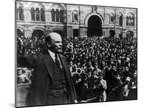 Vladimir Ilich Lenin Speaking to Troops in Red Square-null-Mounted Photographic Print