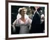 Voyage au bout by l'enfer THE DEER HUNTER by Michael Cimino with Meryl Streep and Robert by Niro, 1-null-Framed Photo