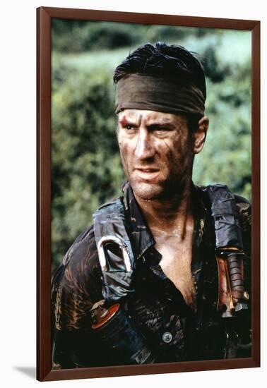 Voyage au bout by l'enfer THE DEER HUNTER by Michael Cimino with Robert by Niro, 1978 (photo)-null-Framed Photo