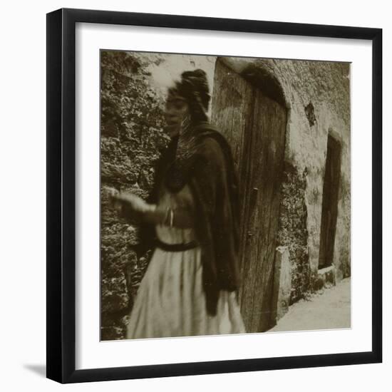 Voyage en Algérie : Femme marchant dans une rue à Biskra-Henri Jacques Edouard Evenepoel-Framed Giclee Print