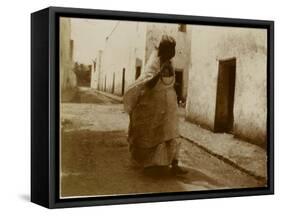 Voyage en Algérie : femme marchant dans une rue de Biskra-Henri Jacques Edouard Evenepoel-Framed Stretched Canvas