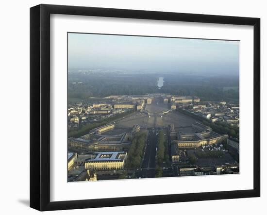 Vue aérienne du château de Versailles, en 1990-null-Framed Giclee Print