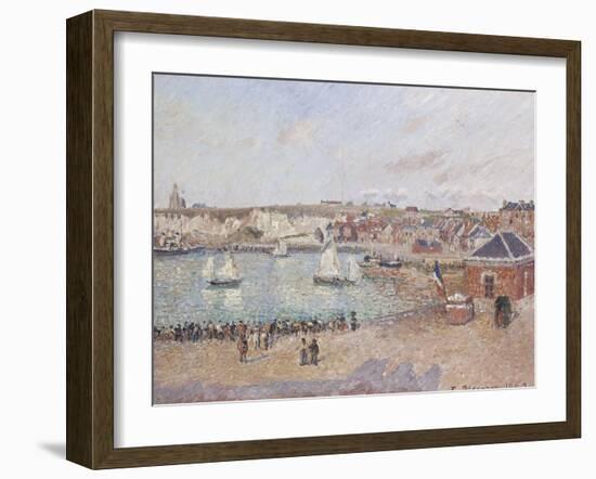 Vue de l'avant-port de Dieppe-Camille Pissarro-Framed Giclee Print