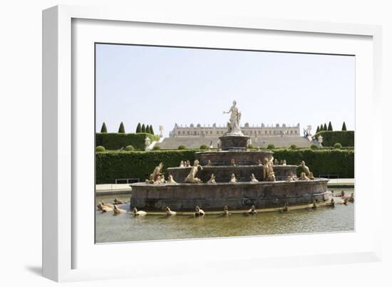 Vue du parc : parterre de Latone-Gaspard Marsy-Framed Giclee Print