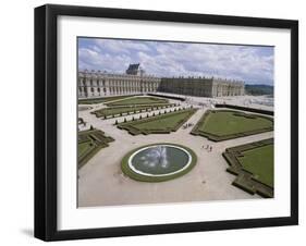 Vue extérieure, côté parc : vue aérienne façade-null-Framed Giclee Print