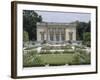 Vue extérieure du Petit Trianon : façade sud sur les parterres du jardin français-null-Framed Giclee Print