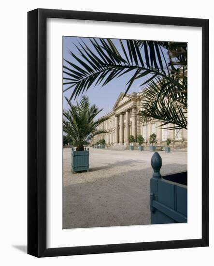 Vue extérieure : façade côté parc-null-Framed Giclee Print