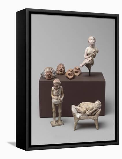 Vue groupée de figurines en terre cuite béotienne-null-Framed Stretched Canvas