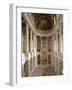 vue intérieure de la chapelle royale de Versailles en 1999-null-Framed Giclee Print