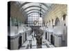 Vue intérieure du musée d'Orsay : l'allée centrale-null-Stretched Canvas