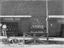Shoeshine Stand, Southeastern U.S.-Walker Evans-Photo